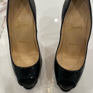 Beautiful, christian Louboutin size 5.5 very classy